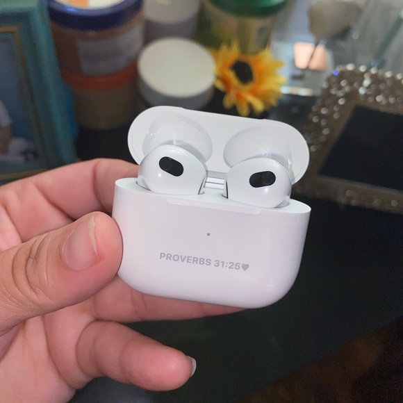Apple AirPods 3rd Generation